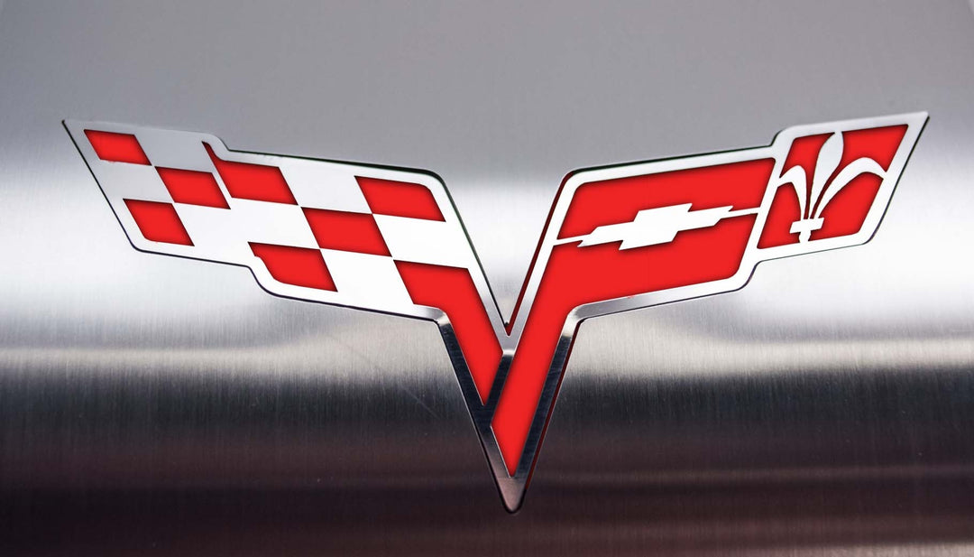 ACC 043122 Bright Red Solid inlay detail on C6 Corvette crossed-flags alternator cover