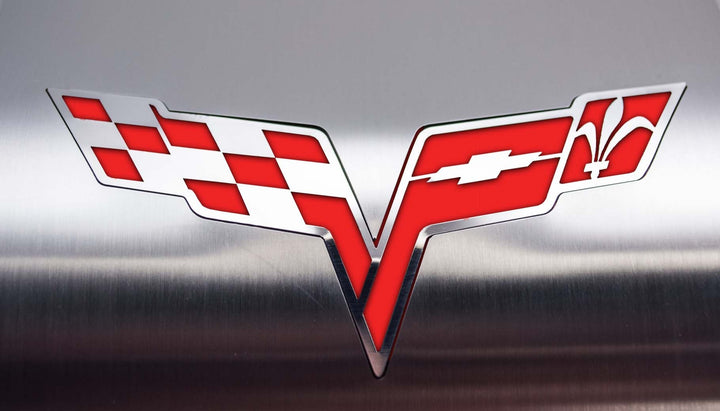 ACC 043122 Bright Red Solid inlay detail on C6 Corvette crossed-flags alternator cover