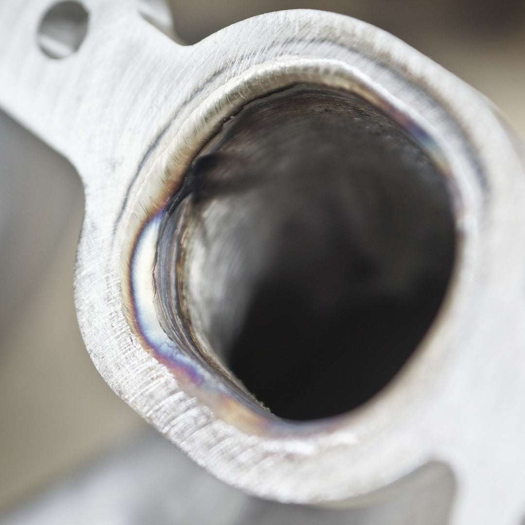 Header port and flange detail on Stainless Works C72CAT for 2015 C7 Corvette Z06 LT4