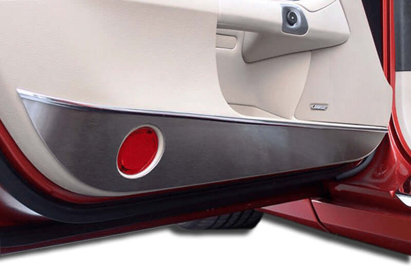 041019 C6 Corvette Lowwer Door Guard