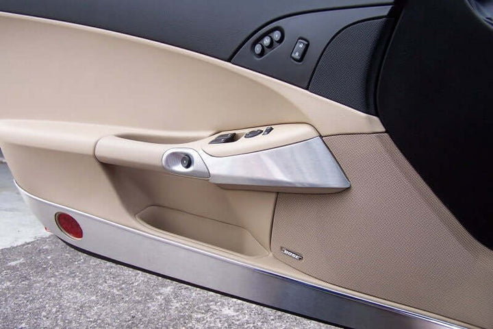 041023 C6 Corvette Knee Guard