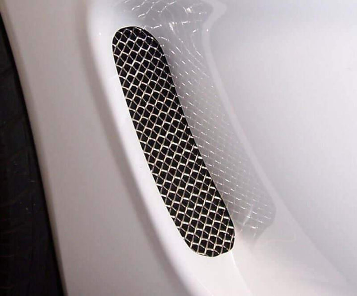 c5 corvette racemesh front fender duct grilles